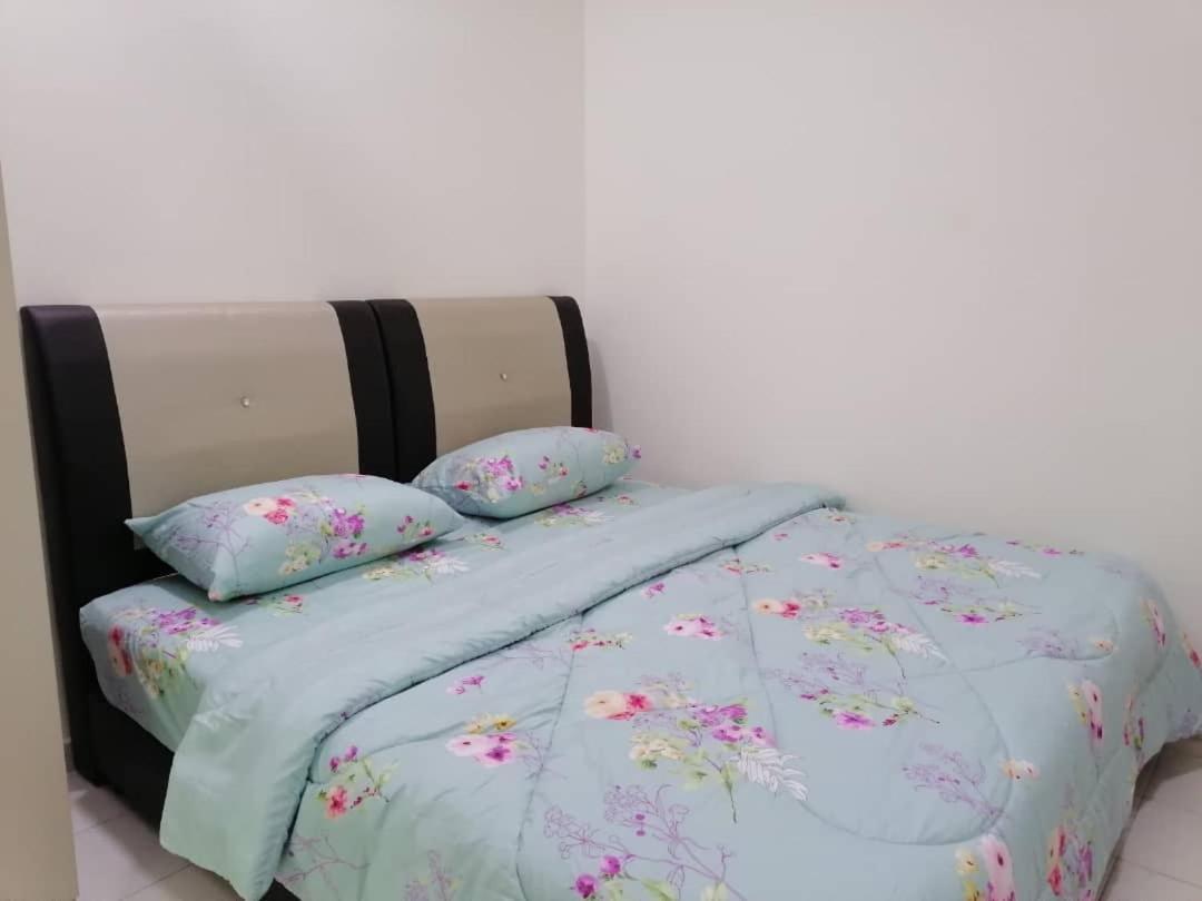Mesahill Nilai 2 Room Condo - Fast Wifi, Amazing Pool & Tv Exterior foto